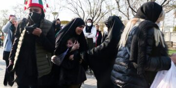 حضور زنان در ورزشگاه مشهد با اسپری فلفل پاسخ داده شد / اعلام دلیل عدم حضور زنان !