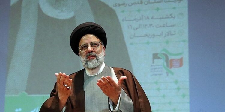 عامل گرانی ها همکاران رئیسی اند / مافیا در بدنه دولت نفوذ دارد “حمله روزنامه نزدیک به سپاه به رئیس جمهور”