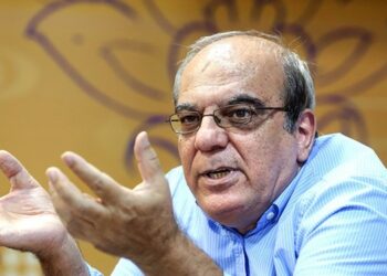 عباس عبدی: درباره کاهش رشد جمعیت، مساله اصلی بحران اقتصاد و معیشت است