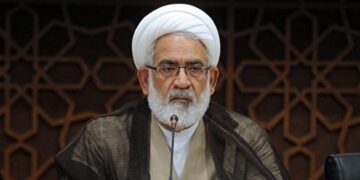 دادستان کل: نمی‌توانیم چراغ دست بگیریم که ببینیم کدام ساختمان ناایمن است!