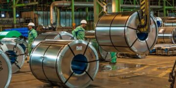 ‌توقف صادرات فولاد ایران / شوک مسکو به تهران؛ روسیه پس از نفت، بازار صادراتی فولاد ایران را هم تصاحب کرد