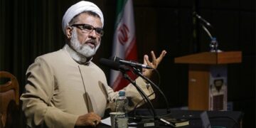 هشدار فاضل میبدی به رئیسی: گرانی ها مهار نشود باید منتظر شورش گرسنگان بود، شورش از انقلاب، خطرناک تر است