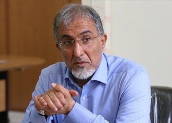 راغفر: در دولت سیزدهم اقتصاد رها شد / دولت رئیسی رکوردار بالاترین نرخ تورم از زمان اشغال ایران توسط قوای خارجی تا به امروز
