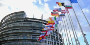 متن کامل بیانیه مهم تروئیکای اروپا؛ برنامه هسته‌ ای ایران خطرناک و غیرقانونی است/ ادامه برنامه هسته ای ایران موجب فروپاشی برجام می شود