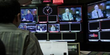 محمدجواد لاریجانی: اگر بخواهیم می توانیم بمب هسته ای بسازیم / توان هسته‌ای ایران چیزی نیست که با بمباران از بین برود