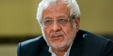 دبیرکل حزب موتلفه اسلامی: برخی زنان، لخت و آلوده در جامعه حاضر می‌شوند / همسر تاجزاده نظام را تهدید می‌کند