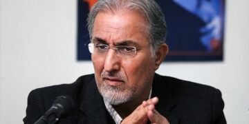 قدم بعدی رئیسی گرانی بنزین است/ منتظر تورم افسارگسیخته باشیم