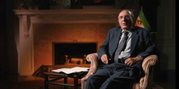 چگونه می‌شود پذیرفت که رهبران کشور، از جمله جناب ثابتی، بی‌خبر از جنایات این مرکز بودند؟