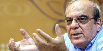 از نوحه‌خوانی برای دلار ۷۴۰۰ در دولت روحانی تا سکوت مقابل دلار ۵۹ هزار تومانی دولت رئیسی!