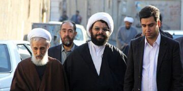 از چای دبش تا باغ ۴۲۰۰ متری؛ با اعتماد مردم چه می کنید؟