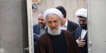 آقای صدیقی! جاعل نامحترم چنان دورتان زده که هنوز نمی‌دانید چگونه رفع و رجوعش کنید