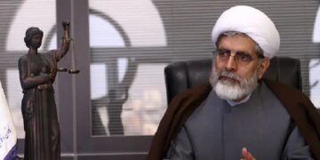 جبهه پایداری تفکرات «انجمن حجتیه» را دنبال می‌کند / رئیسی عقبه سیاسی ندارد، بیشتر تماشاگر هستند