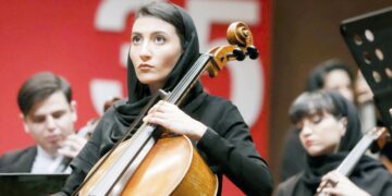 ساز ناکوک گروه‌های تندرو در مقابل حضور نوازندگان زن در کنسرت ها