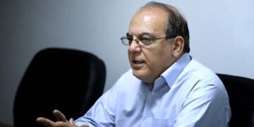 زنگ خطری که عباس عبدی برای مسعود پزشکیان به صدا درآورد!