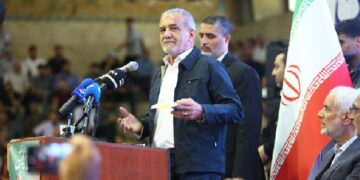 سریع القلم: درخت علت و معلولی در ذهن پزشکیان روشن نیست / از دعوا بپرهیزیم راه‌حل نیست