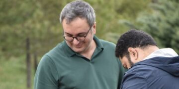 احسان بداغی: علی معینی، ادامه بی خبری خانواده و دوری فرزند از پدر