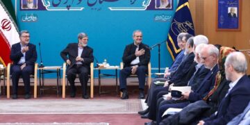 رئیس جمهور پزشکیان: با کارشناس‌های فعلی کار پیش نمی‌رود؛ اکثر مدیران با توصیه منصوب شده اند!