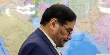 علی شمخانی سرداری رو به افول