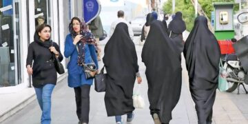 پزشکیان و قالیباف، و مسئولیت پذیری در ابلاغ و اجرای قانون عفاف و حجاب!