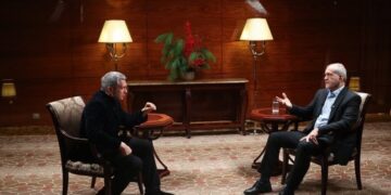 کنایه های رئیس جمهور به روسیه و ترکیه و تمجید از کوروش در گفت‌و‌گو با شبکه یک تلویزیون روسیه