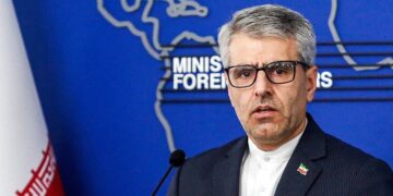 محکومیت شدید تحریم‌های آمریکا علیه ایران | واکنش ایران به اولین تحریم های ترامپ، سخنگوی وزارت امور خارجه: قلدرمابانه و غیرقانونی است