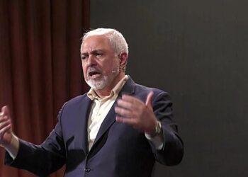 ظریف: جیغ زدن شجاعت نمی‌خواهد؛ توافق کردن و حل مشکلات مردم شجاعت می‌خواهد