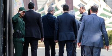 فرسایش بی‌امان در دولت